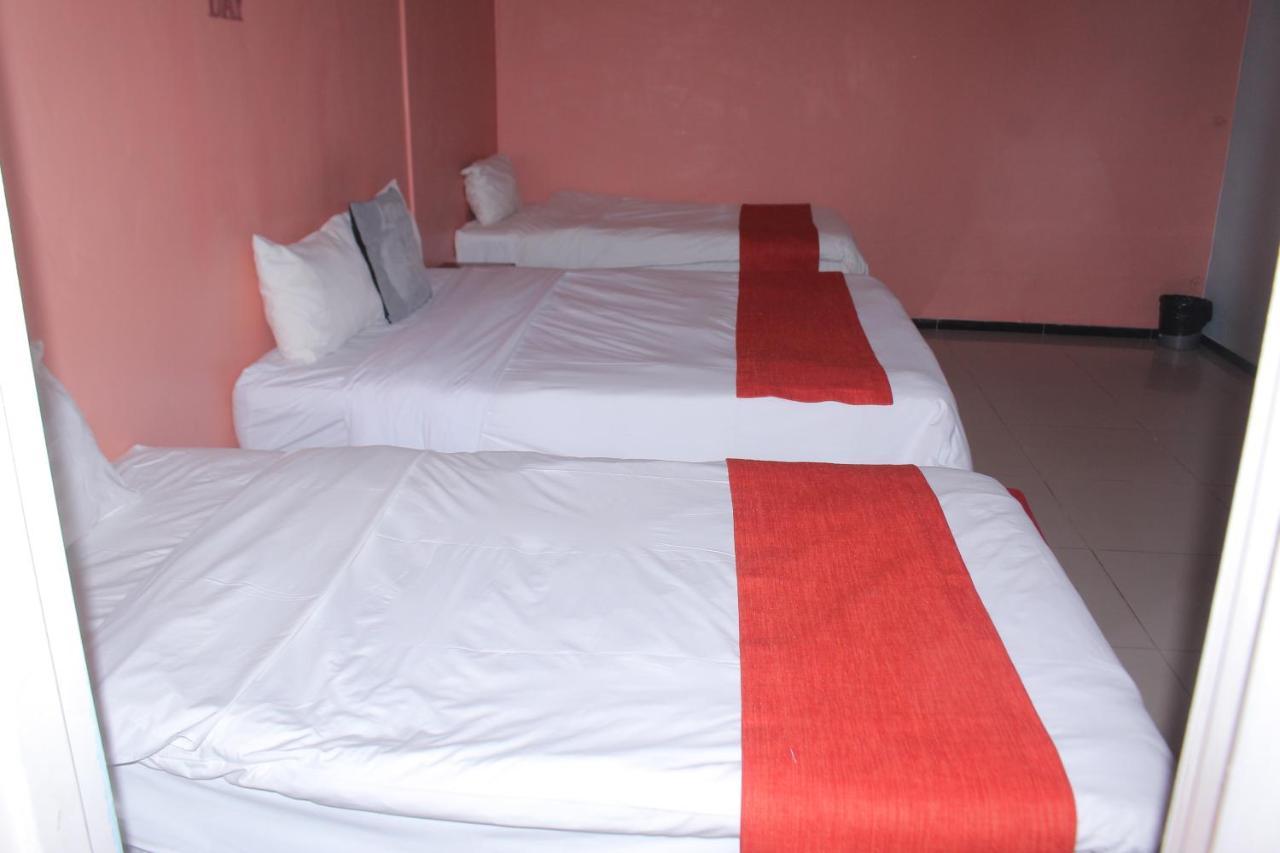 Global Guest House Касане Экстерьер фото