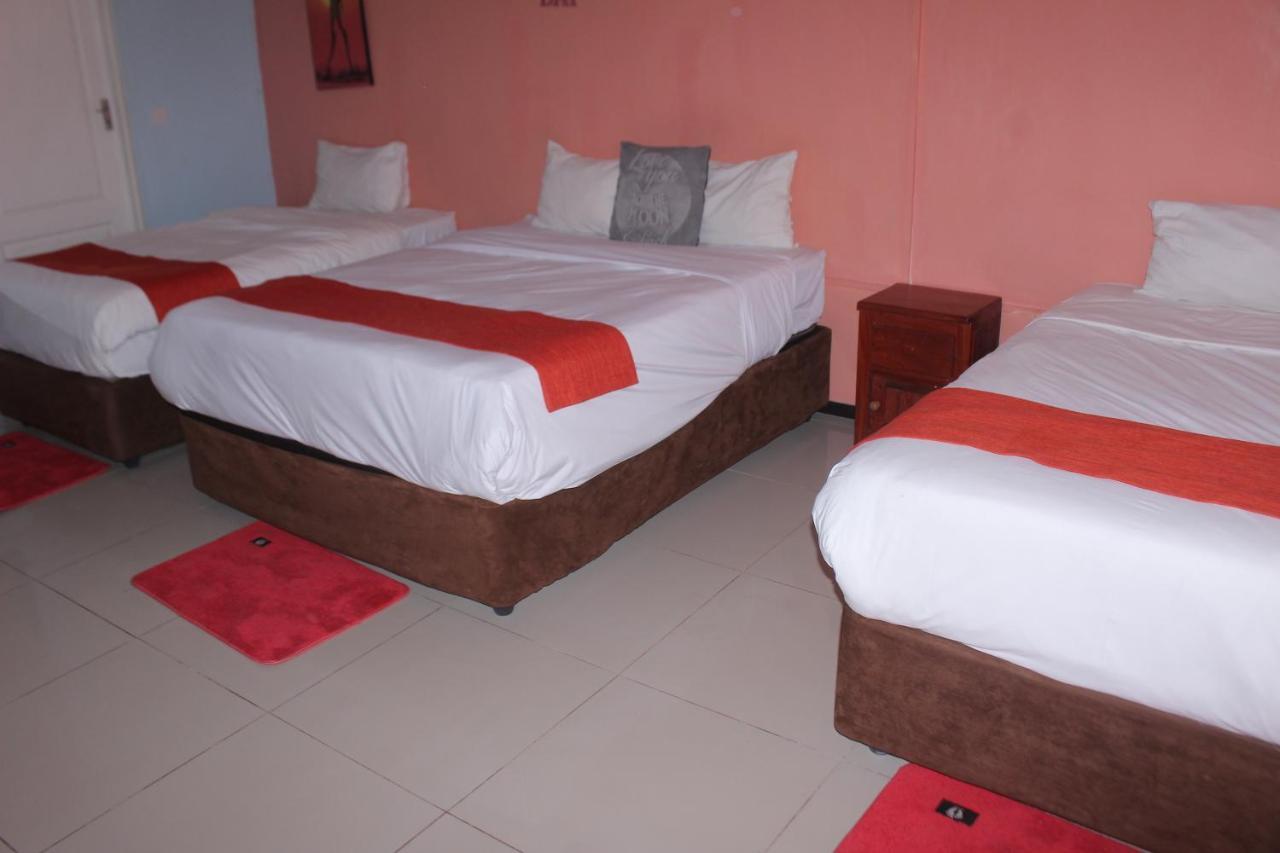 Global Guest House Касане Экстерьер фото